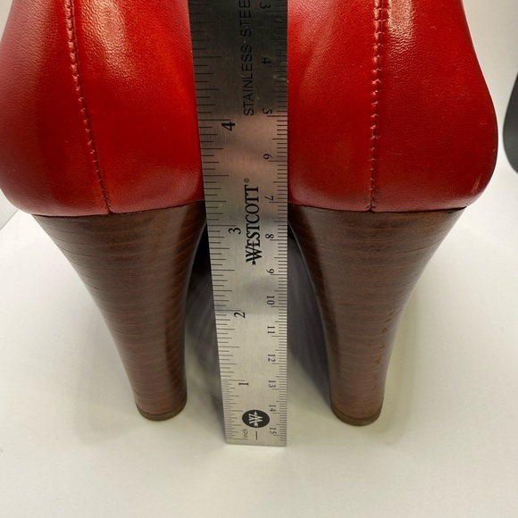 Tory Burch Scarlet Red Wedges with Gold Accent - Picture 9 of 13